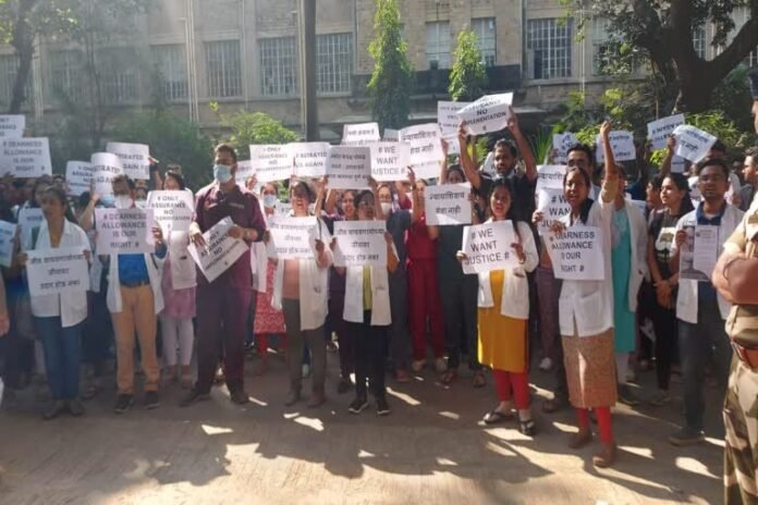 Jan Arogya Manch supports resident doctors' strike