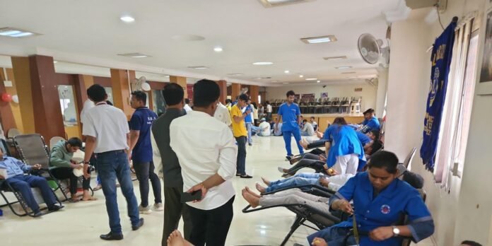 PCMC : Blood donation camp concluded at Rajarshi Shahu Engineering College